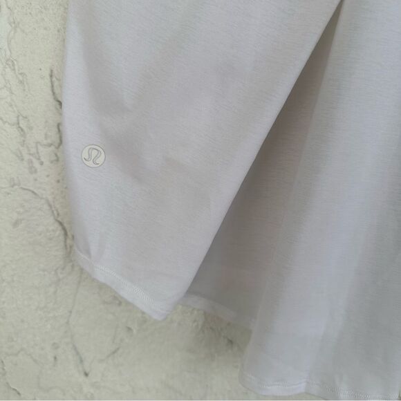 LULULEMON Essential Tank Women Size 6 Relaxed Loose Fit Racerback Cut Out - Picture 6 of 6